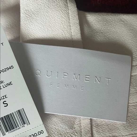 EQUIPMENT  MELISANDE PLEATED SLEEVELESS BUTTON-DOWN TOP BOUT DE LUNE - Picture 7 of 9